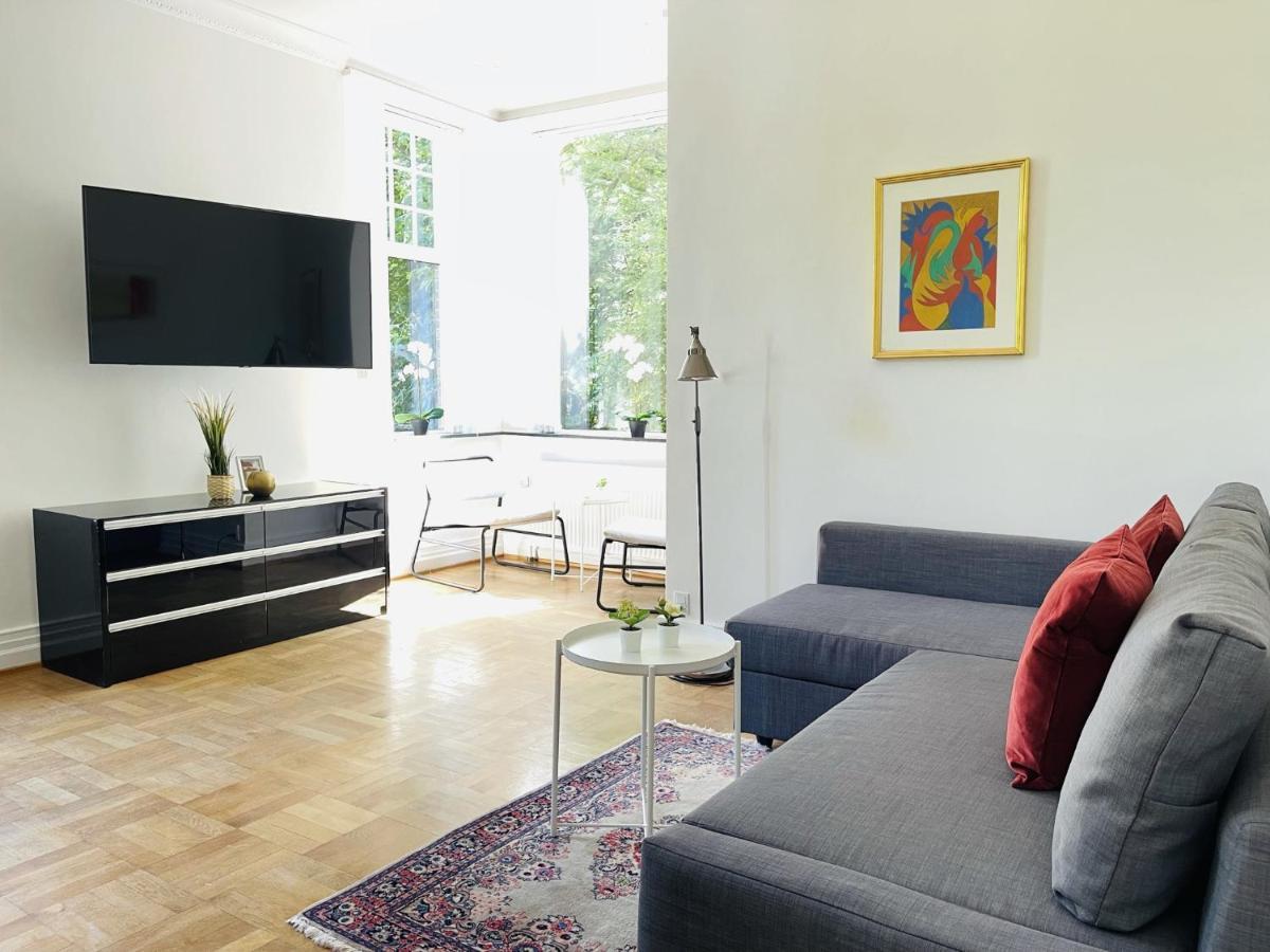 Aday - Aalborg Mansion - Open Bright Apartment With Garden المظهر الخارجي الصورة