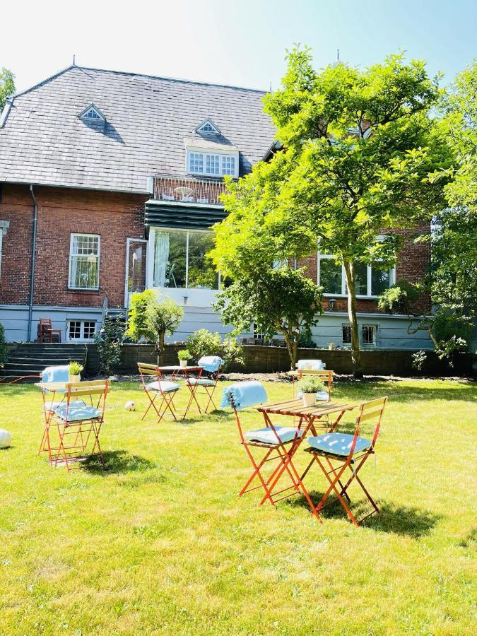 Aday - Aalborg Mansion - Open Bright Apartment With Garden المظهر الخارجي الصورة